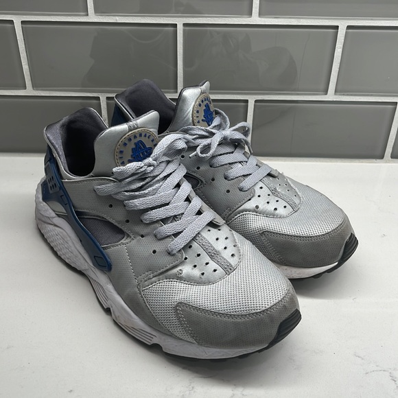 Nike Other - Nike Air Huarache Size: 11 Color: Blue/Grey 2017
